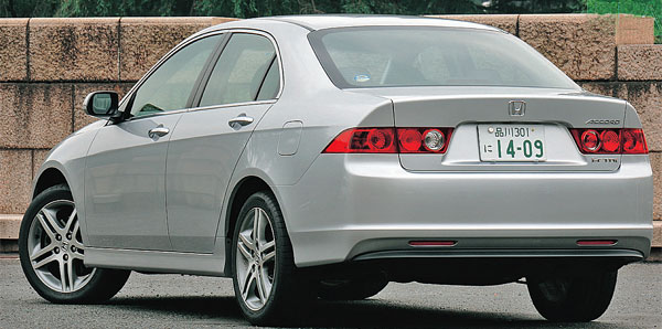 Тест-драйв Honda Accord Diesel 2006